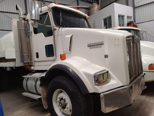 Thorton Kenworth T-800 2005 Con Plataforma