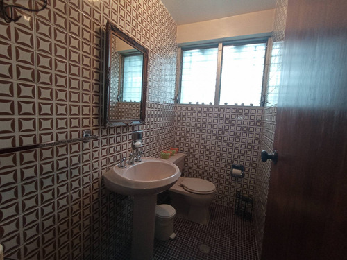 Imagen 10 de 30 de Se Vende Casa 550m2 4h+s/4b/4p Lomas De Chuao 4644