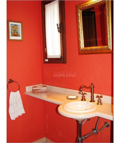 Imagen 17 de 30 de Casa De 4 Dormitorios Con Parrillero En Venta Y Venta Temporal Punta Ballena