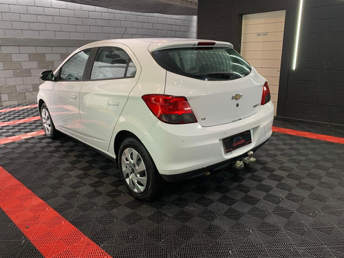 Chevrolet Onix 1.4 Lt 5p