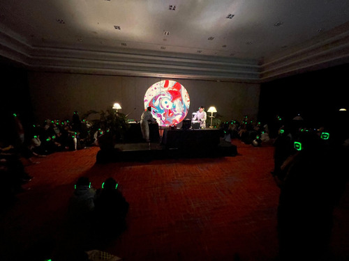 Alquiler De Proyectores Y Pantallas Gigantes Para Eventos