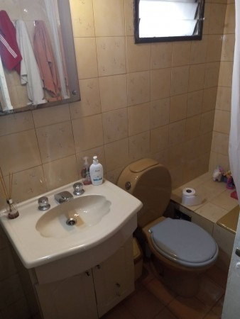 Imagen 3 de 21 de Venta Casa 2 Familias Moron Sur