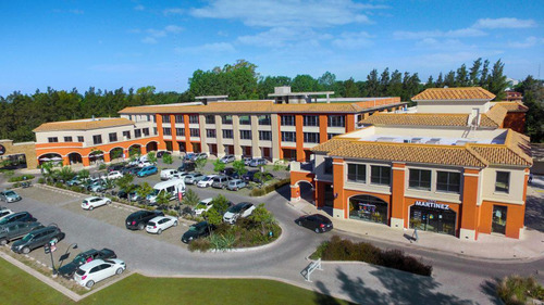 Local - Pueblo Caamaño