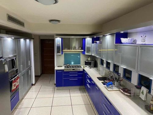 Imagen 2 de 11 de En Venta Hermosa Villa Con Canal