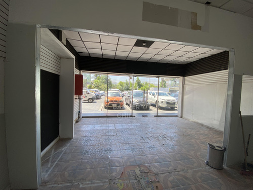 Local En Strip Center De Recoleta