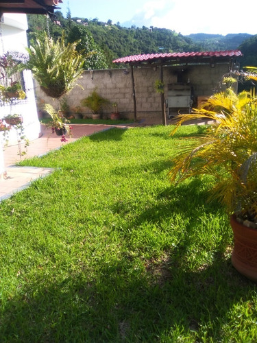 Imagen 11 de 21 de 360 House Vende Bella Y Cómoda Casa De 1389,88 Mts² De Terreno Y 403,81 Mts² De Construcción, Ubicada En La Urbanización Karimao Country. Municipio Sucre. Edo Miranda - Ys 04140184336