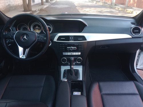 Mercedes-Benz C200 4 Sport 4p At