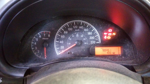 Imagem 5 de 8 de Sucata De Nissan Versa 1.6 16v - Motor Câmbio Peças