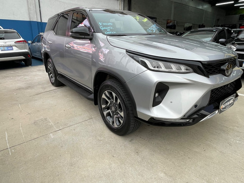 Toyota Hilux SW4 2.8 D-4D TURBO DIAMOND 7L 4X4