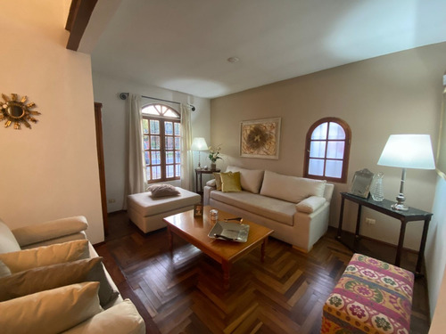 Imagen 3 de 23 de Villa Belgrano - Casa 3 Dorm 201 Cub / 758 Terr