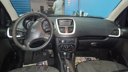 Peugeot 207 1.4 Xr Flex 5p