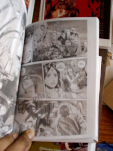 Imagen 3 de 7 de Resident Evil Heavenly Island Manga En Español 5 Tomos