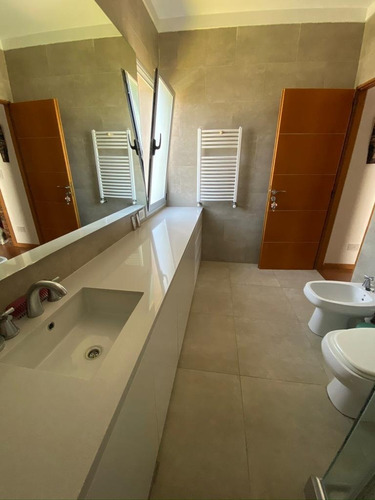 Imagen 12 de 23 de Excelente Casa A La Venta En Banco Provincia