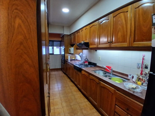 Casa De 3 Ambientes C/opcion A 3er Dormitorio En Pb Y 1er Piso Con Garage, Patio, Balcones, Quincho Y Parrilla