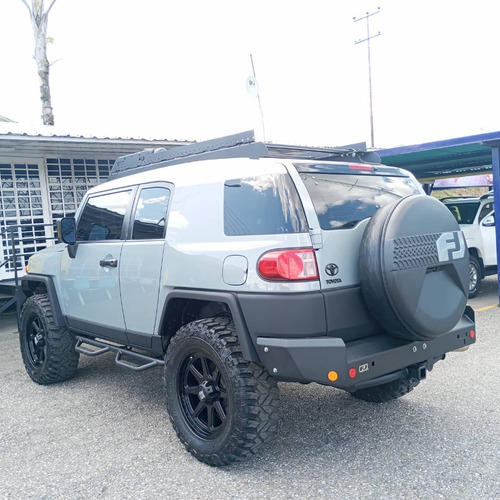 Imagen 7 de 18 de Toyota Fj
