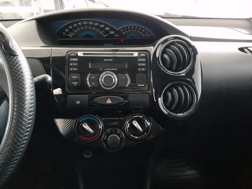 Imagem 6 de 12 de Etios 1.5 Xls Sedan 16v Flex 4p Manual