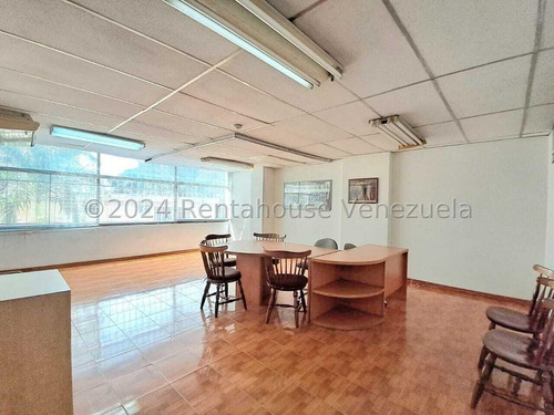 Julio Latouche 25-1485 Local Comercial En Venta Av. Monte De Ocas Padre Alfonzo, Cinco Aire Acondicionados, Excelente Ubicación.