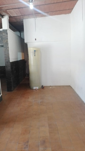 Se Alquila Local Comercial En La Cedeño, Carmen N.