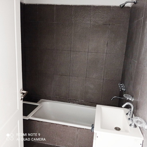 Imagen 3 de 5 de Departamento De 1 Y 2 Amb. Con Financiacion