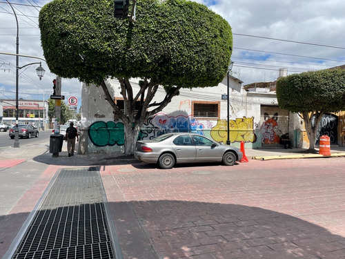 Imagen 2 de 18 de Terreno Con Vocacion Comercial En El Centro De Querétaro
