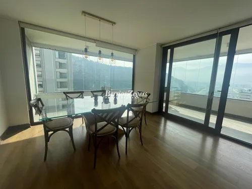 Departamento En Venta De 4 Dorm. 3 Baños Condomi En Vitacura