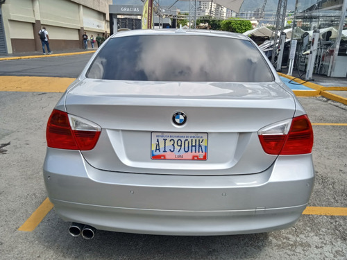 Bmw 330i Blidado.