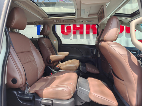 Toyota Sienna 3.5 Limited At