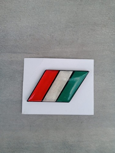 Emblema Bandera Italia Con Sticker 7cmx4cm