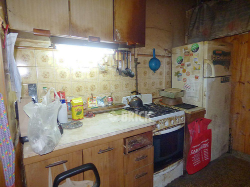 (a Reciclar) Casa En Lote De 8.66x16 Mts - 110 M2 Cub Patio C/parrilla Comedor Diario - Barracas