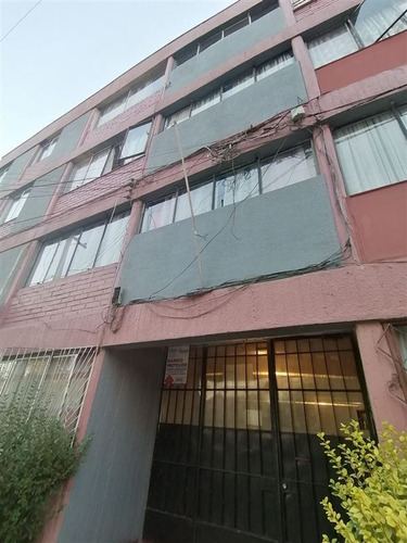 Departamento En 1er Piso En Venta 47m2,2d,1b. Av. 5 De Abril