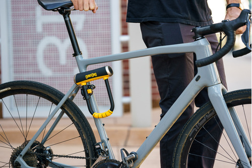 Imagen 6 de 10 de Candado U Lock Onguard 8000 + Cable Alargador 8044 Bicicleta