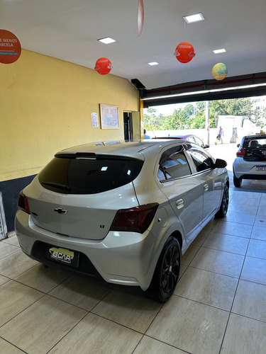 Chevrolet Onix 1.0 Lt 5p