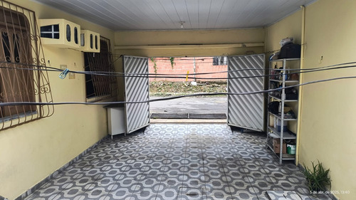 Vendo Terreno Com Duas Casas