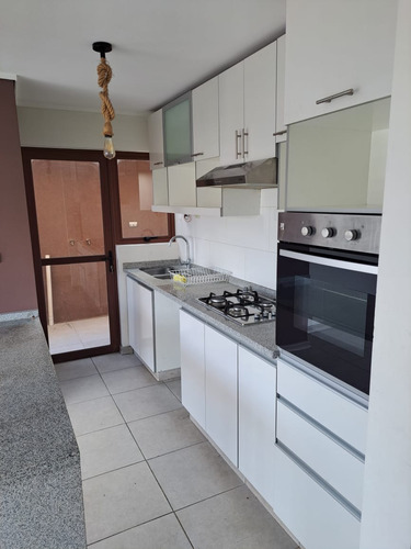 Hermosa Casa De 2 Pisos Quillota