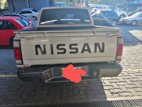 Nissan Np300 2.5 Cabina Doble 133cv 4x2 2010