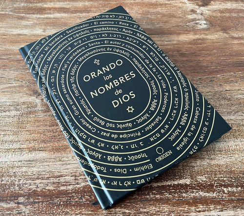 Orando Los Nombres De Dios, De Penguin Random House. Editorial Origen, Tapa Dura En Español