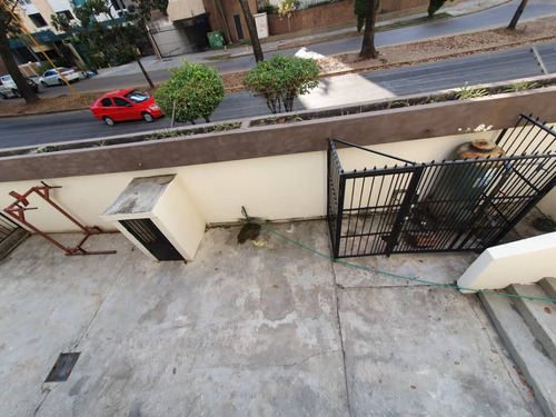 Lorena Inojosa Vende Apartemento En Valles De Camoruco.