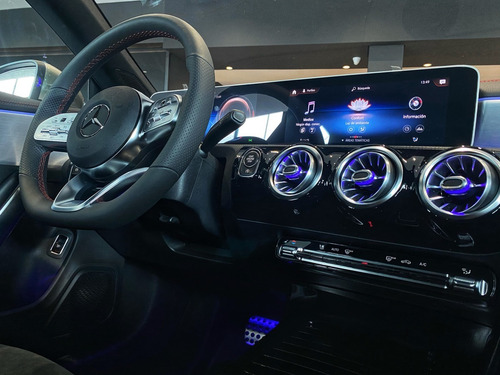 Imagen 11 de 13 de Mercedes Benz Cla200 Amg Line At 2023 0km Blanco