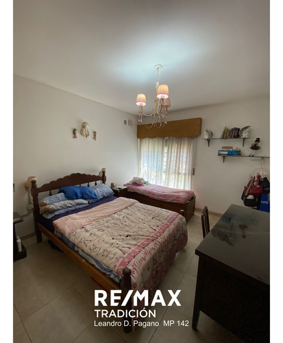 Casa En Venta Ubicación Residencial 7 Ambientes.-