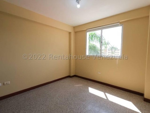 Imagen 8 de 30 de Apartamento En Alquiler Al Oeste De La Cuidad. Tu Asesor De Confianza Kenlimar Nieto. Contactarme #0424 5/2/2/3/7/9/7# Código Flex. 23-15194