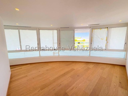 Paseo Vip Vende Lujoso Penthouse Ubc En Campo Alegre