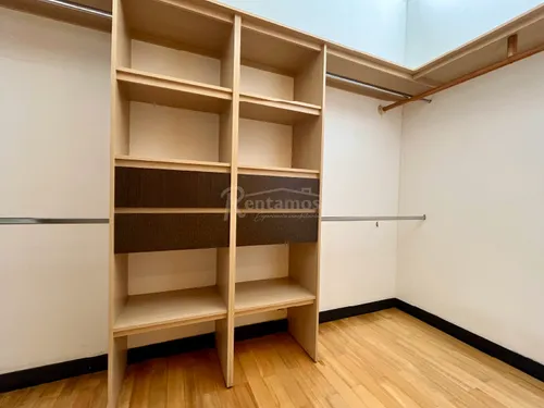 Casa En Venta En Tres Esquinas. Cod V776083