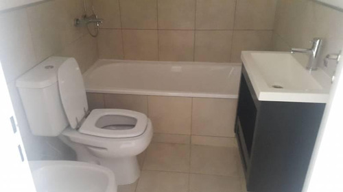 Imagen 8 de 13 de Departamento En Planta Baja, Al Lago