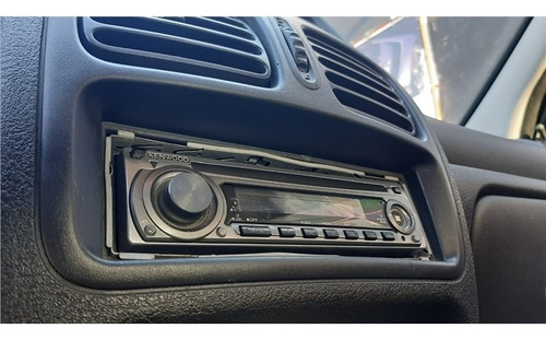 Imagem 10 de 14 de Renault Clio 1.0 Expression 16v Flex 4p Manual
