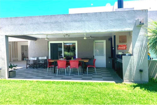Imagen 8 de 24 de Bellisima Casa En Country Arroyo Dulce Lujan
