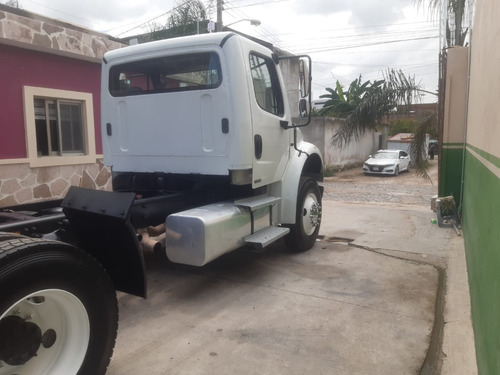 Imagen 6 de 14 de Freightliner M2 Modelo 2011