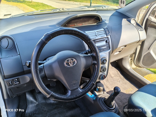 Toyota Yaris 1.5 Hb Premium 5vel Aa Ee Mt