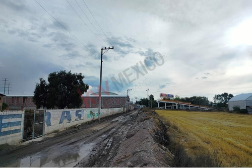 Terreno A 100 Metros De La Carretera Pachuca-sahagún Por La Salida De Chavarría.