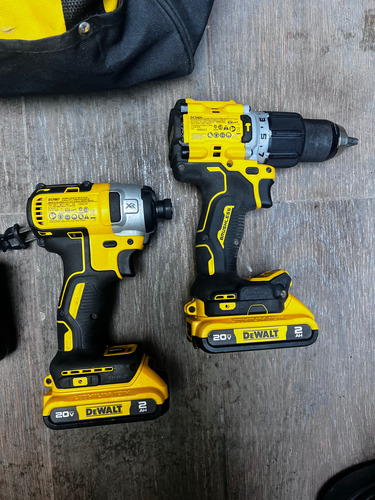Combo Dewalt Xr Seminuevo Dcd805 Dcf887 Dck2490d2 (Usado)