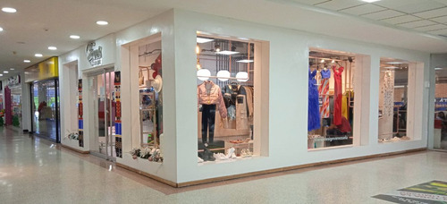 Fondo De Comercio En Venta Tienda De Ropa En Cc Los Próceres Libertador Caracas